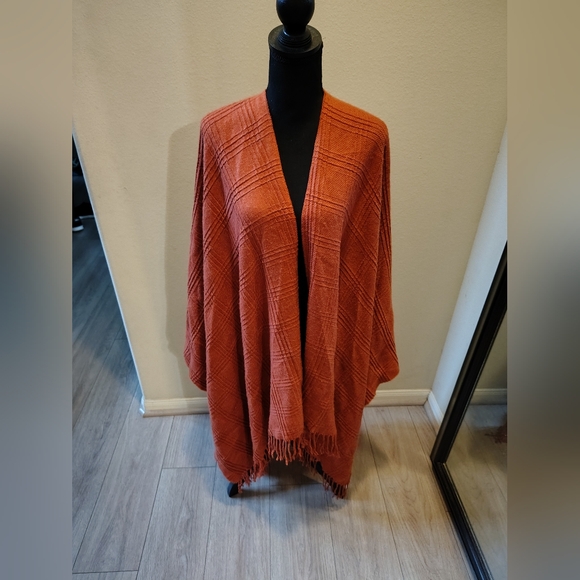 Accessory Street Rust Orange Women's Poncho OSFM - Picture 2 of 8